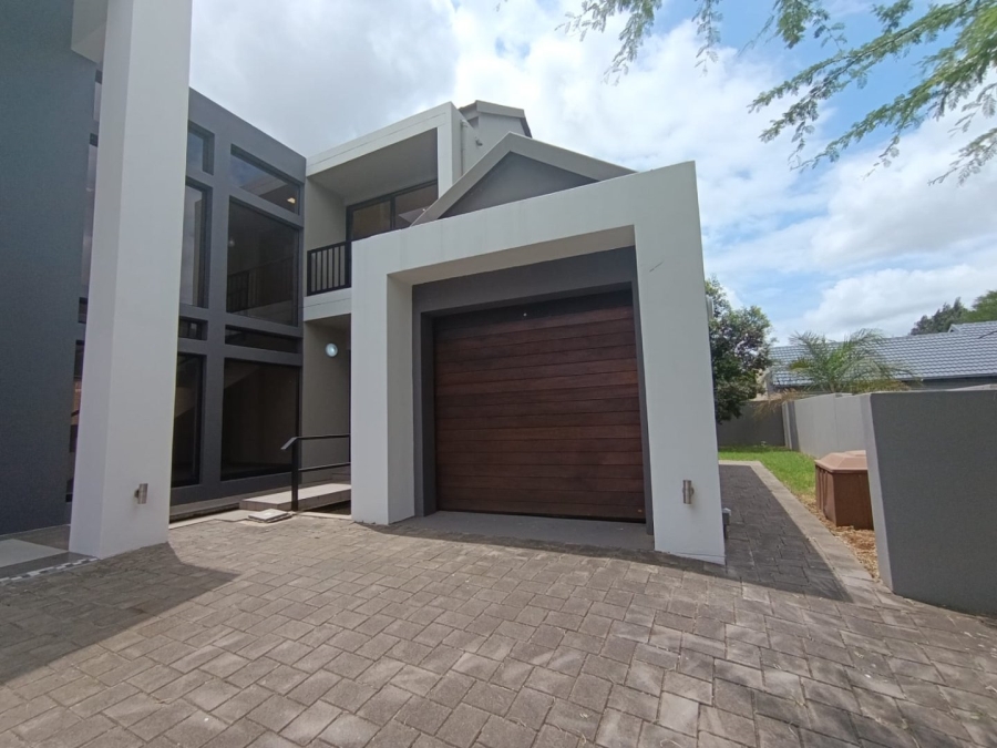 5 Bedroom Property for Sale in Amberfield Gauteng