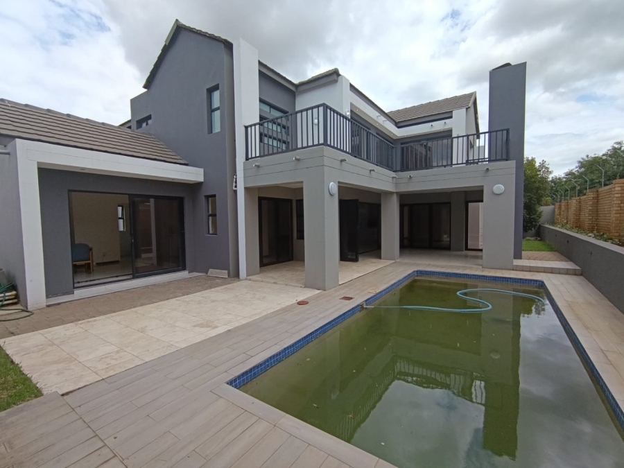 5 Bedroom Property for Sale in Amberfield Gauteng