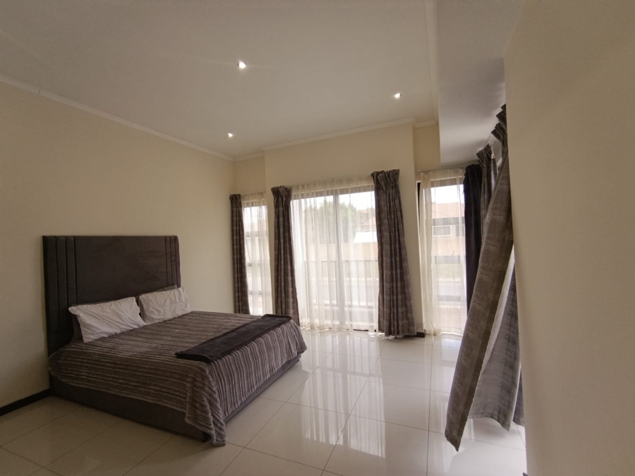 5 Bedroom Property for Sale in Amberfield Gauteng