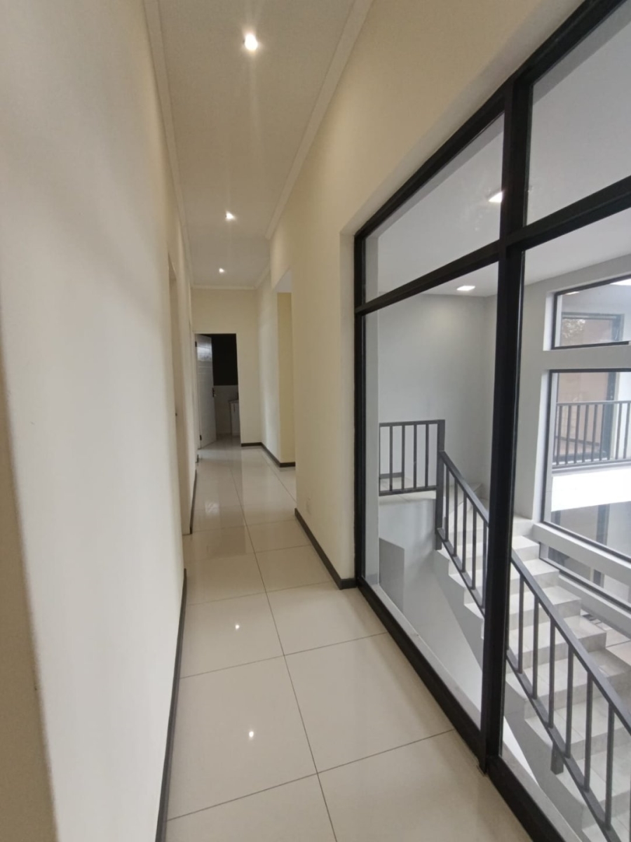 5 Bedroom Property for Sale in Amberfield Gauteng