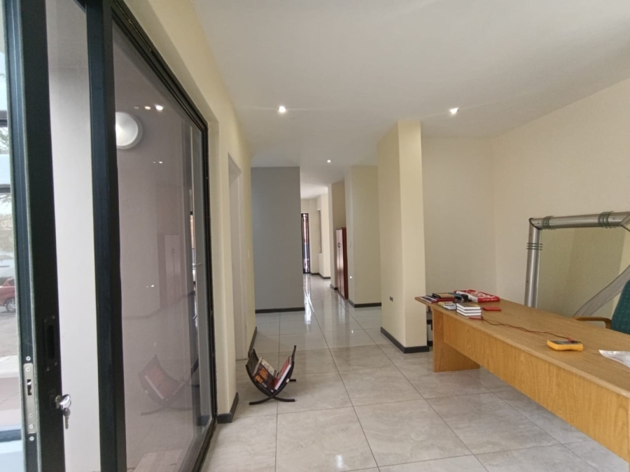 5 Bedroom Property for Sale in Amberfield Gauteng