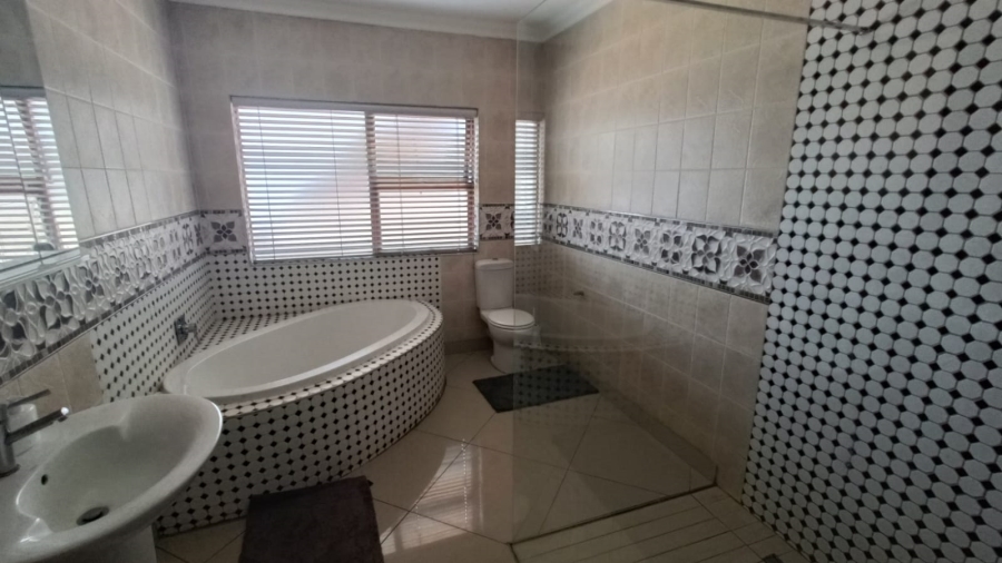 4 Bedroom Property for Sale in Montana Gauteng