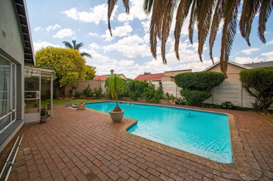 3 Bedroom Property for Sale in Marlands Gauteng