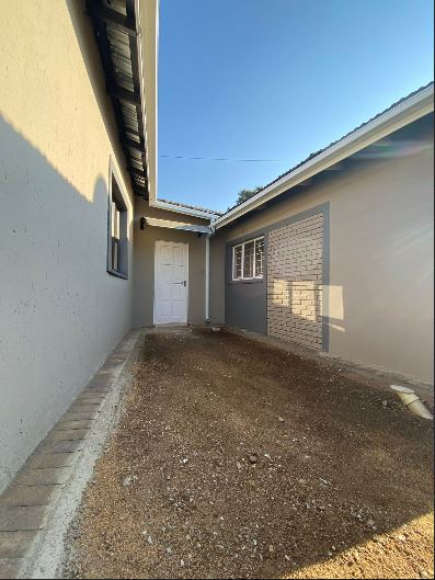 To Let 4 Bedroom Property for Rent in De Klerkshof Gauteng