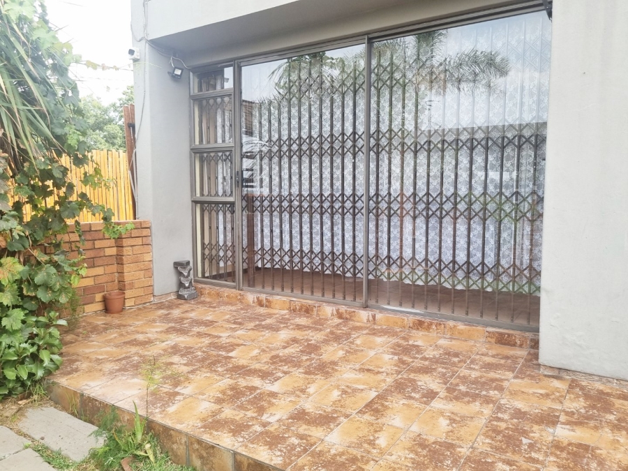 To Let 2 Bedroom Property for Rent in Birchleigh Gauteng