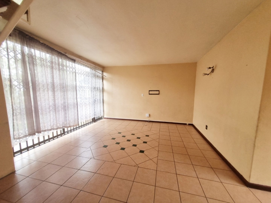 To Let 2 Bedroom Property for Rent in Birchleigh Gauteng