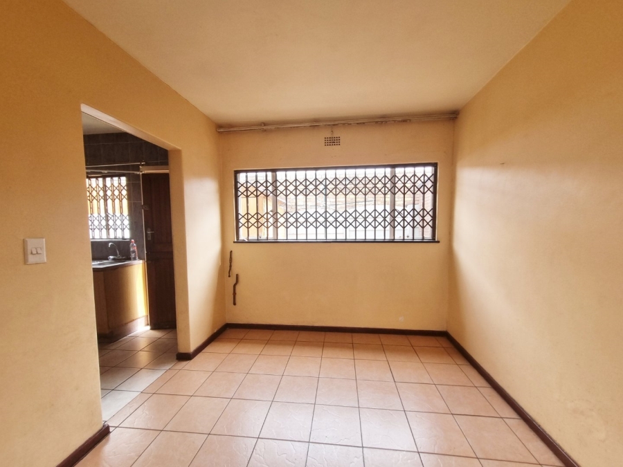 To Let 2 Bedroom Property for Rent in Birchleigh Gauteng