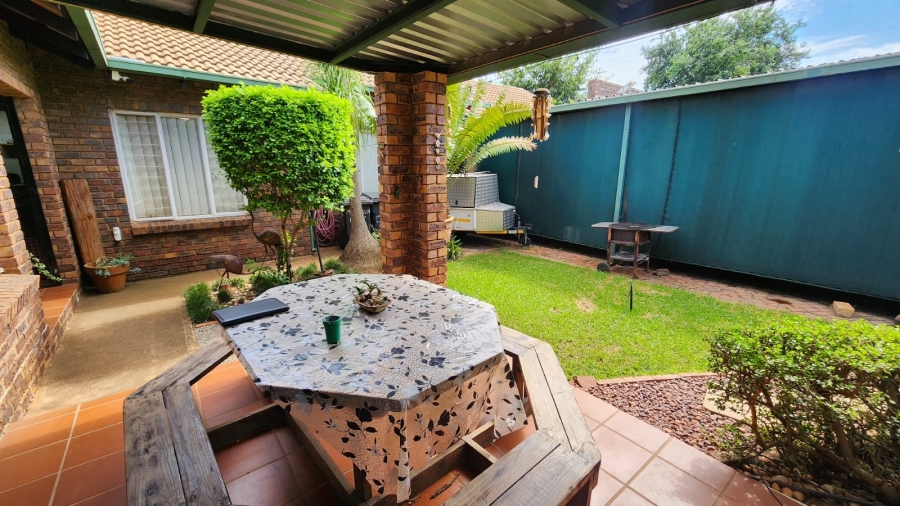 3 Bedroom Property for Sale in Doornpoort Gauteng