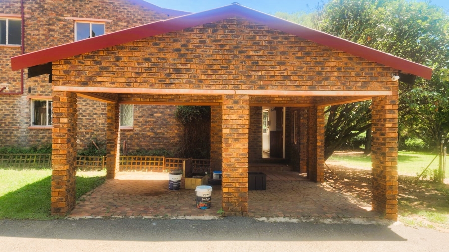 7 Bedroom Property for Sale in Glen Austin Gauteng