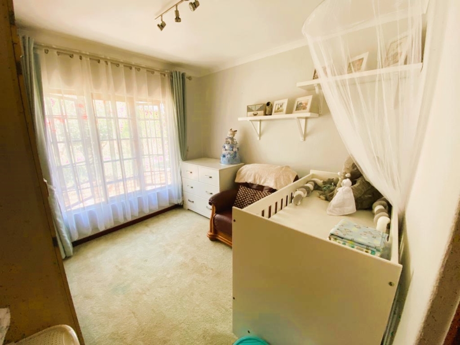 7 Bedroom Property for Sale in Glen Austin Gauteng