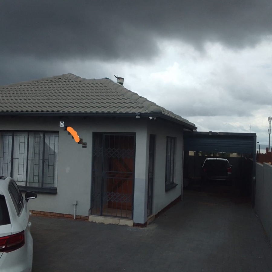 3 Bedroom Property for Sale in Soshanguve VV Gauteng