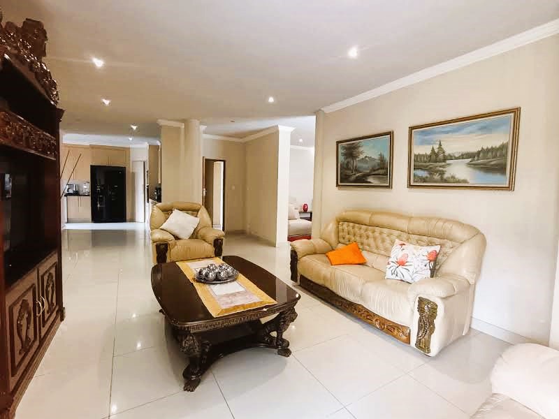 4 Bedroom Property for Sale in Eldoglen Gauteng