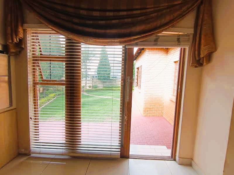 4 Bedroom Property for Sale in Eldoglen Gauteng