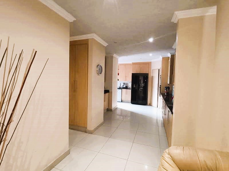 4 Bedroom Property for Sale in Eldoglen Gauteng