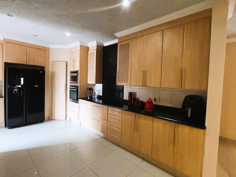 4 Bedroom Property for Sale in Eldoglen Gauteng