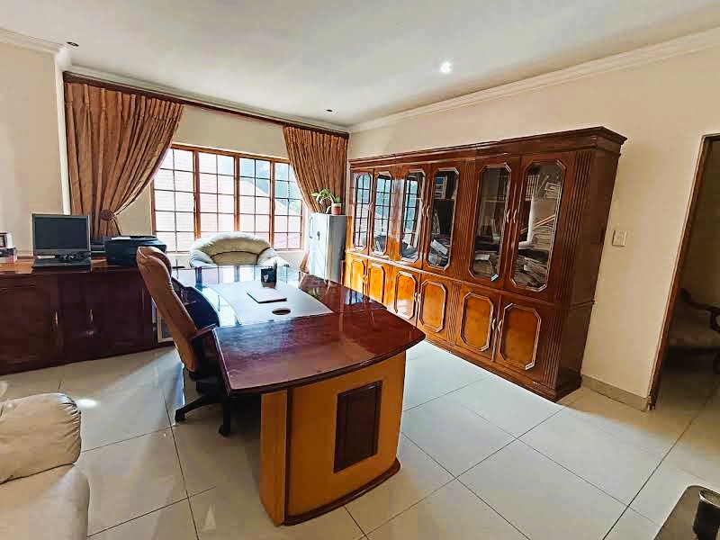 4 Bedroom Property for Sale in Eldoglen Gauteng