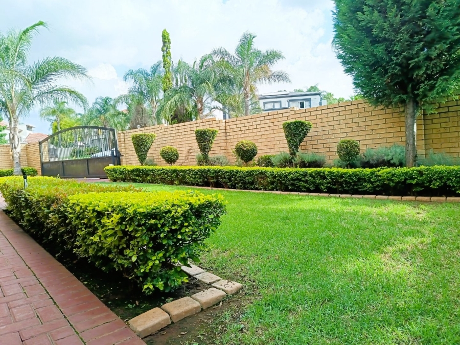 4 Bedroom Property for Sale in Eldoglen Gauteng