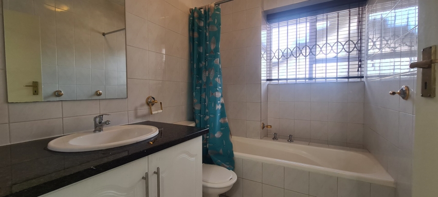 To Let 3 Bedroom Property for Rent in Morningside Gauteng