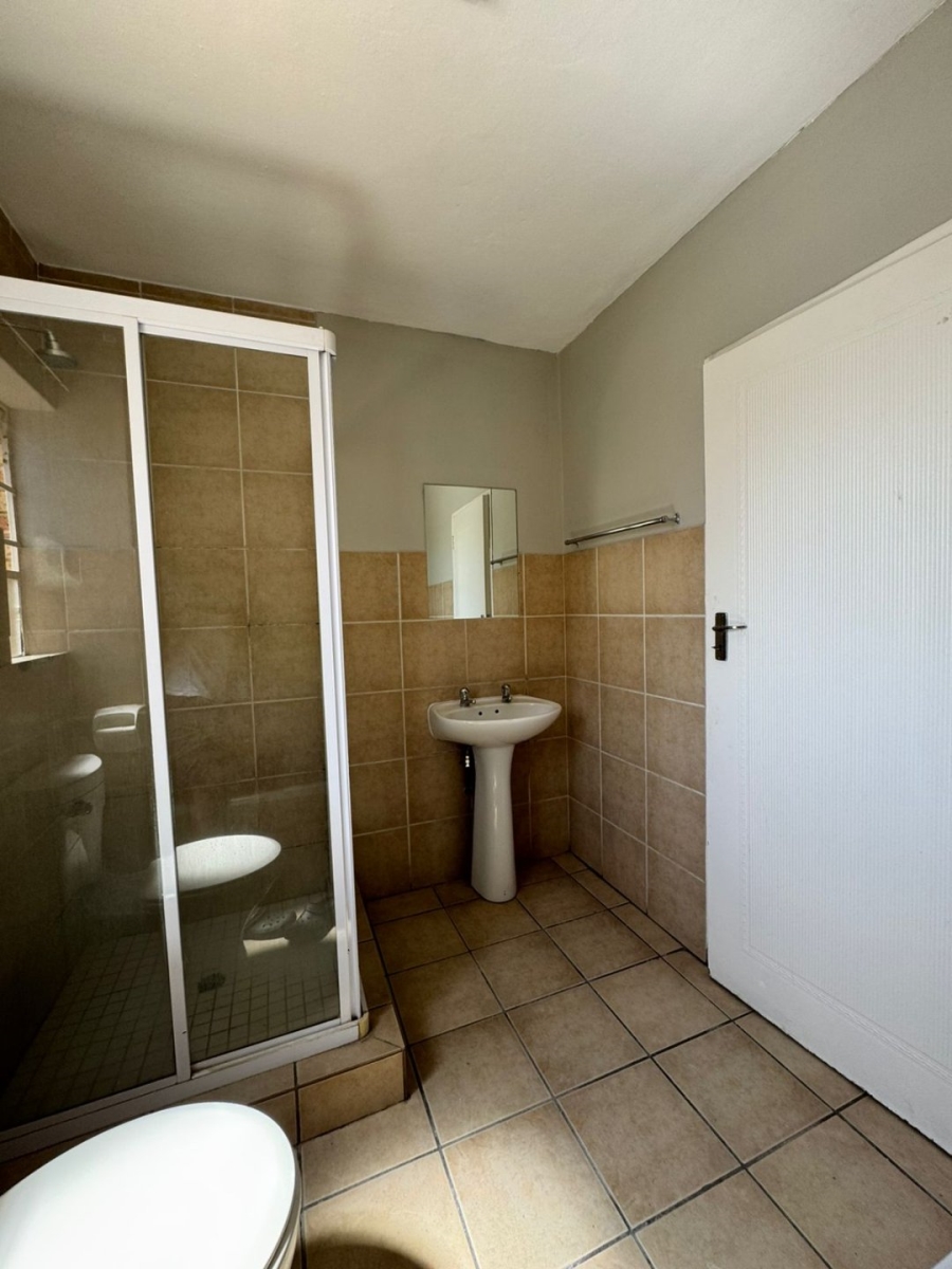 2 Bedroom Property for Sale in Noordwyk Gauteng