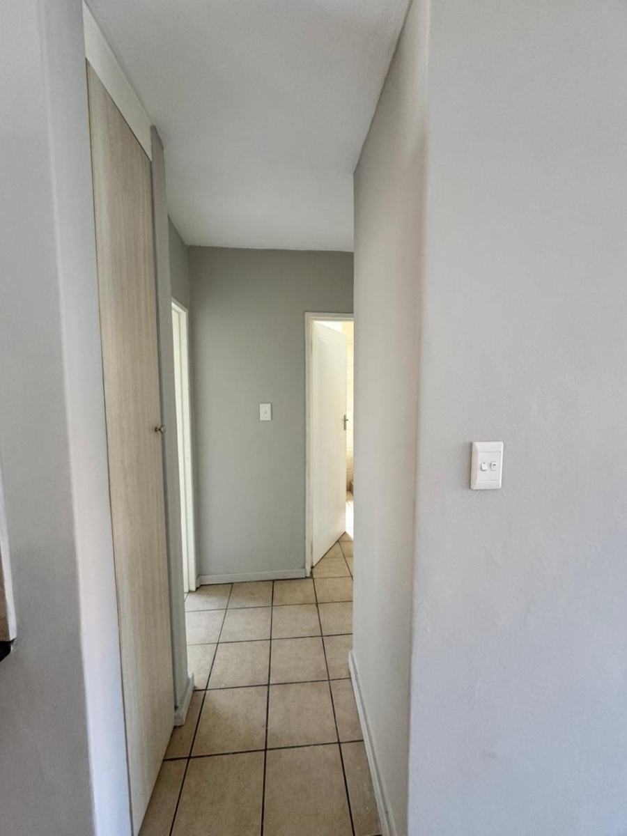 2 Bedroom Property for Sale in Noordwyk Gauteng