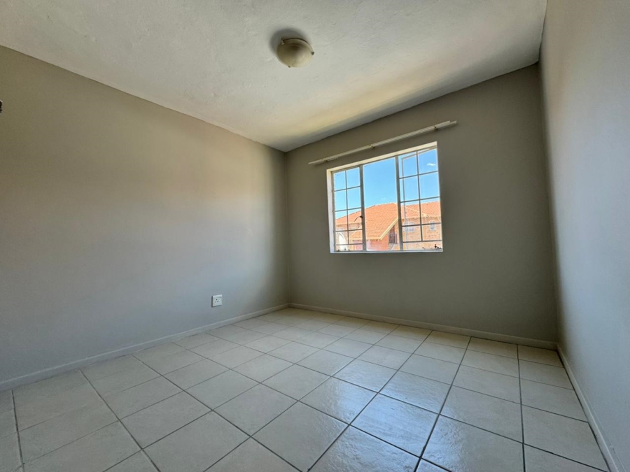 2 Bedroom Property for Sale in Noordwyk Gauteng