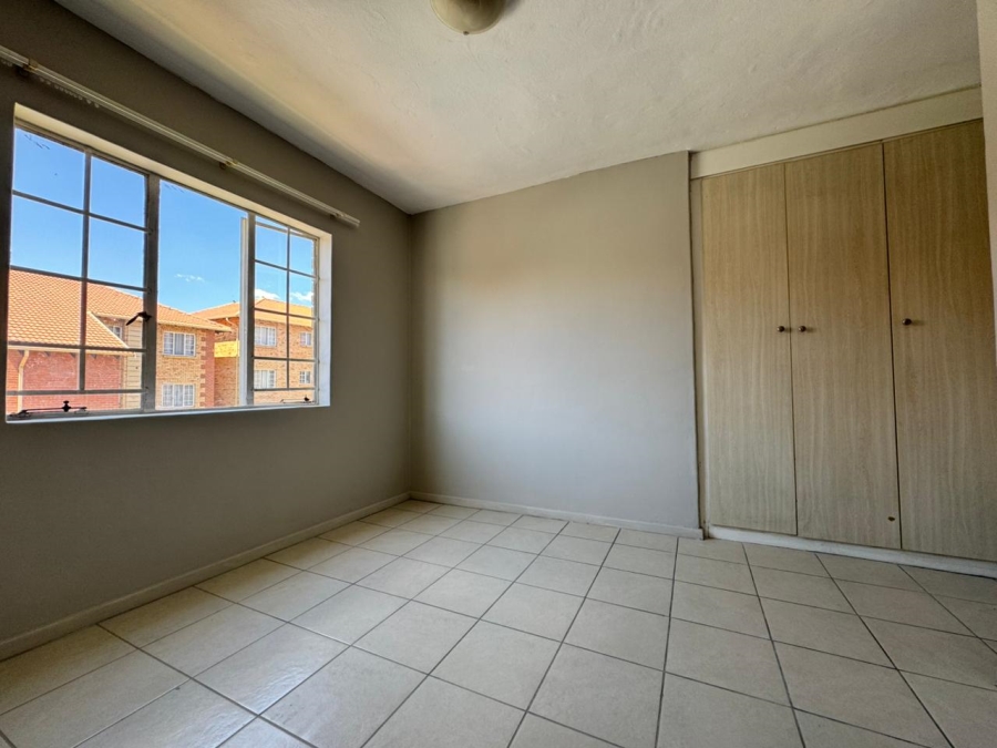 2 Bedroom Property for Sale in Noordwyk Gauteng