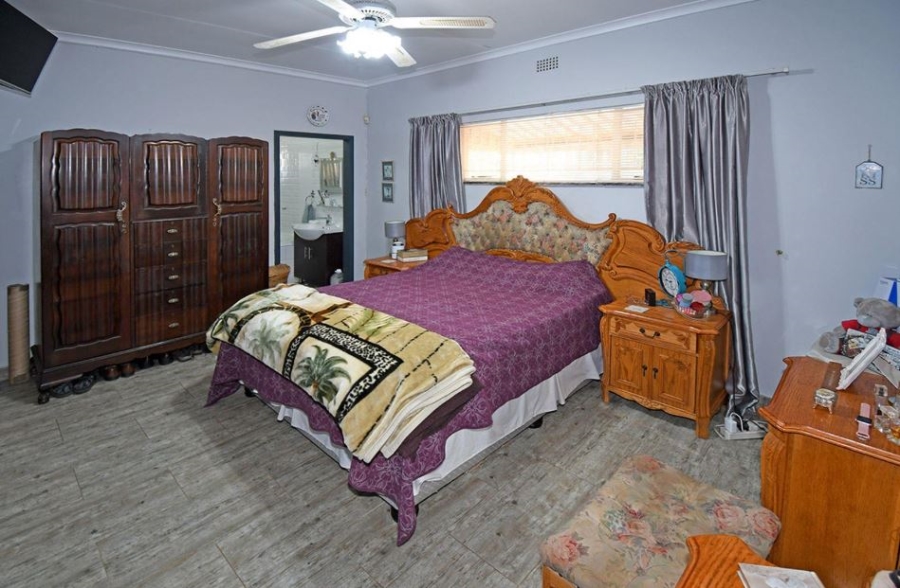 3 Bedroom Property for Sale in Edenvale Central Gauteng