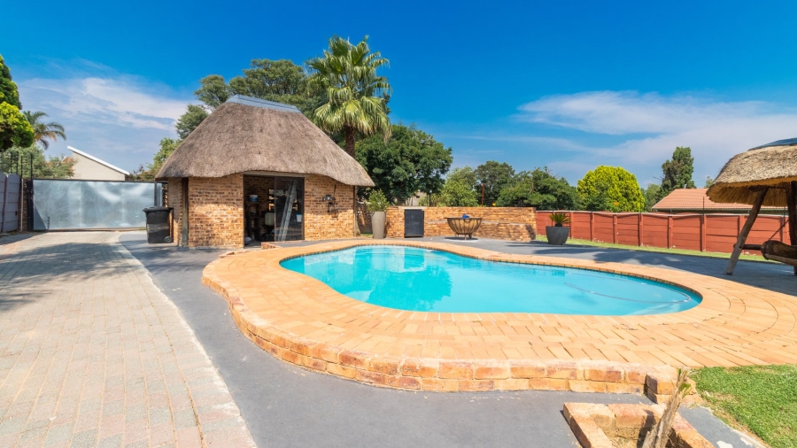 3 Bedroom Property for Sale in Birchleigh Gauteng