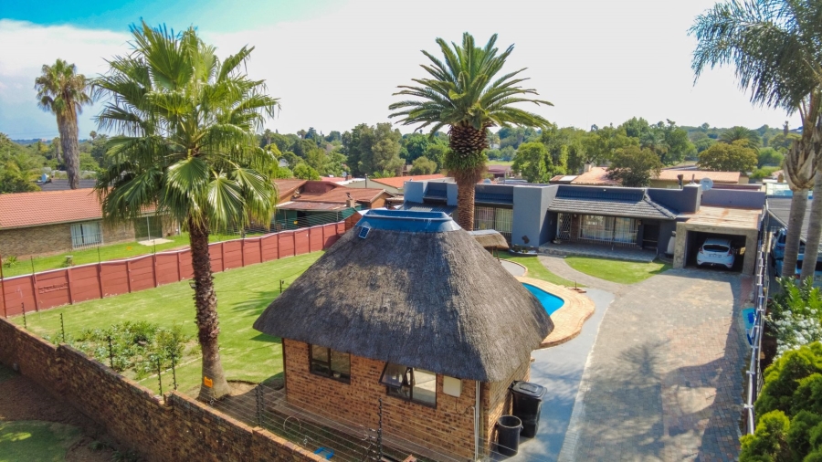 3 Bedroom Property for Sale in Birchleigh Gauteng