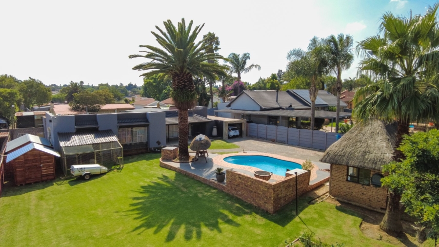 3 Bedroom Property for Sale in Birchleigh Gauteng