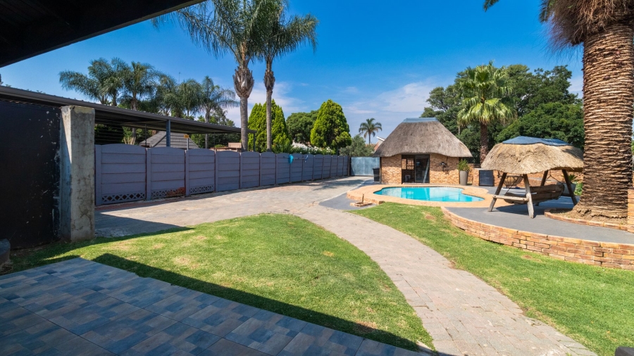 3 Bedroom Property for Sale in Birchleigh Gauteng