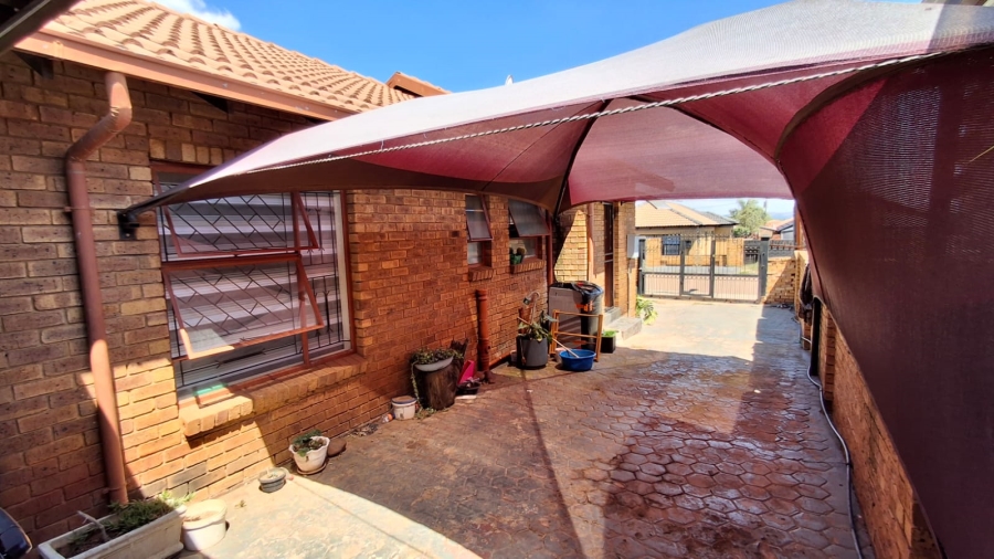 3 Bedroom Property for Sale in Soshanguve East Gauteng