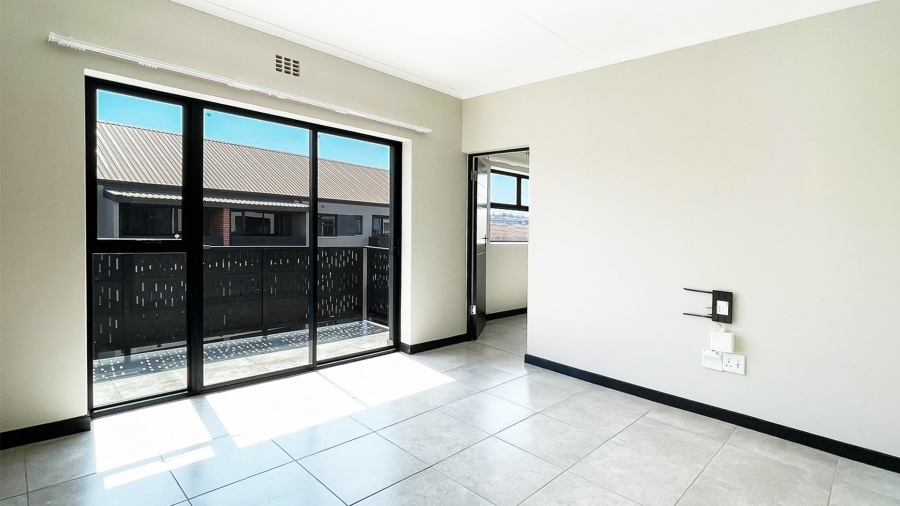 To Let 1 Bedroom Property for Rent in Helderfontein Estate Gauteng