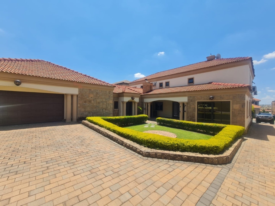 4 Bedroom Property for Sale in Blue Valley Golf Estate Gauteng