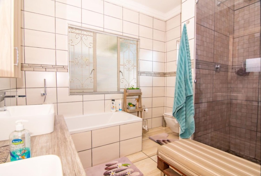 3 Bedroom Property for Sale in Homestead Gauteng
