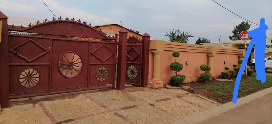 2 Bedroom Property for Sale in Lotus Gardens Gauteng