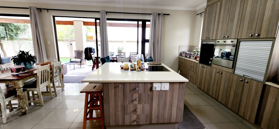 To Let 3 Bedroom Property for Rent in Nieuw Muckleneuk Gauteng