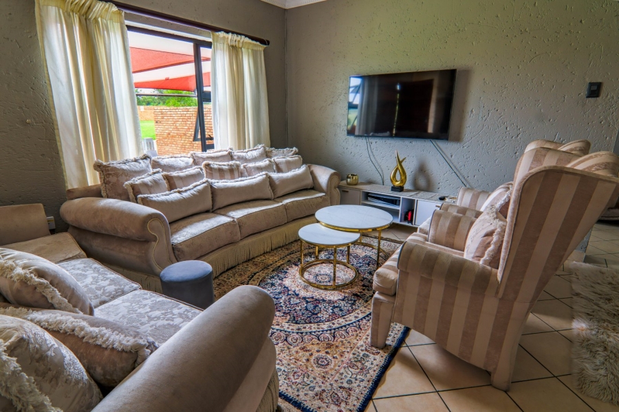 2 Bedroom Property for Sale in Noordwyk Gauteng