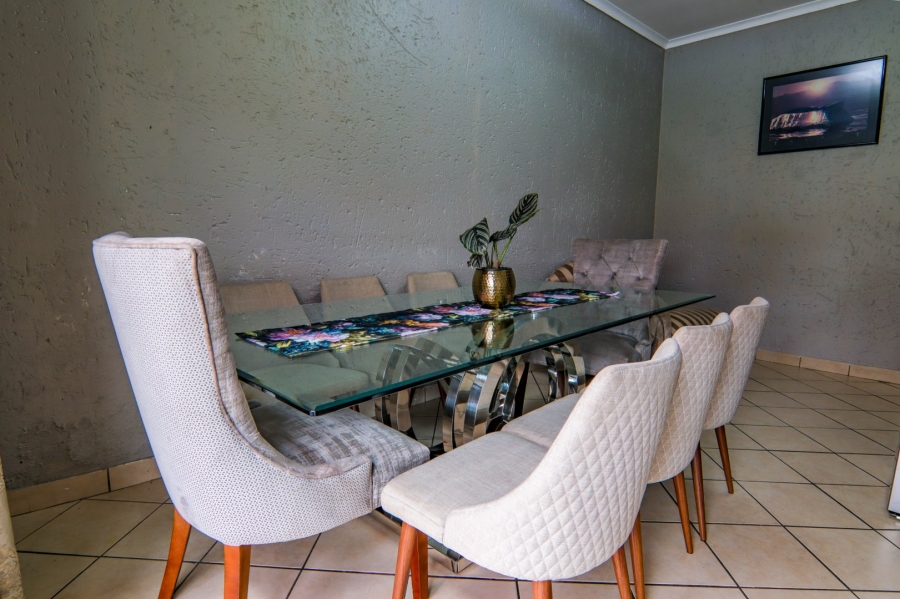 2 Bedroom Property for Sale in Noordwyk Gauteng