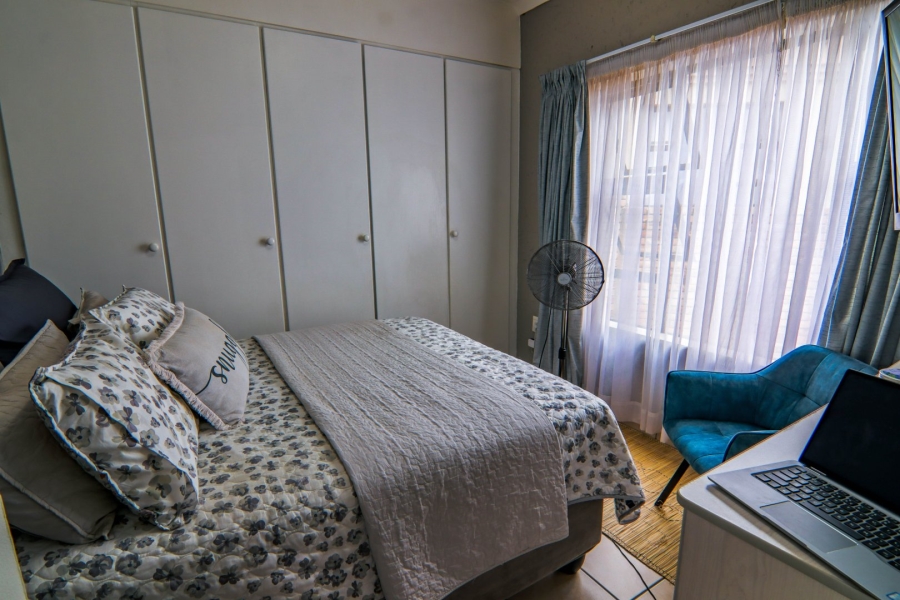 2 Bedroom Property for Sale in Noordwyk Gauteng