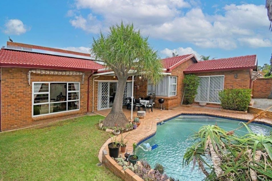 3 Bedroom Property for Sale in Marais Steyn Park Gauteng