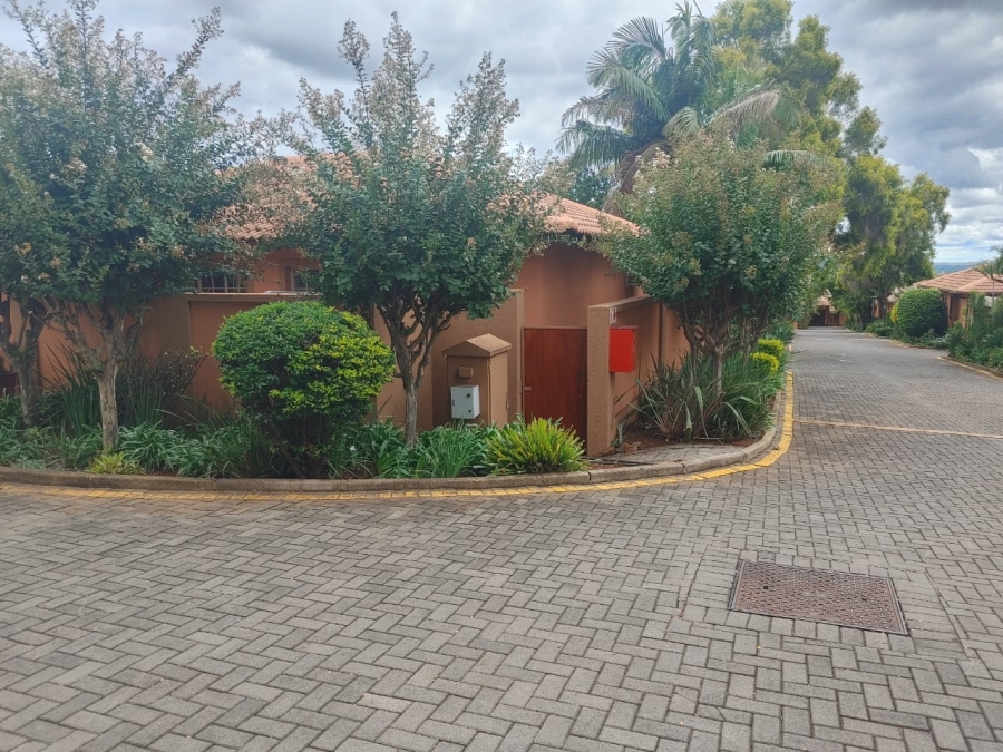 2 Bedroom Property for Sale in Florauna Gauteng