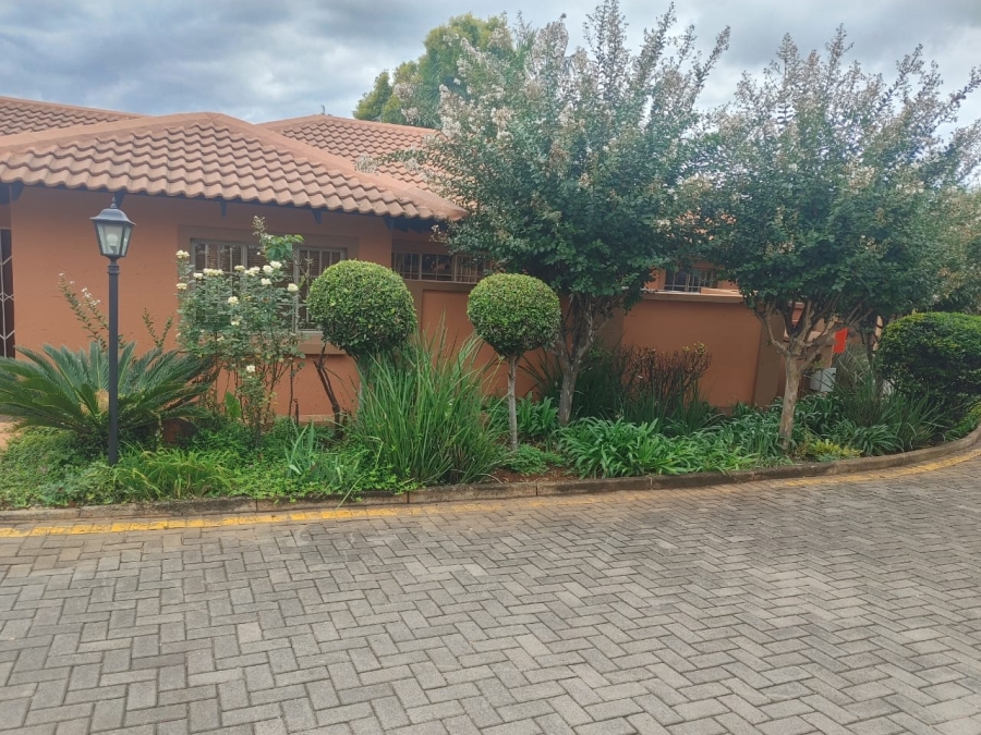 2 Bedroom Property for Sale in Florauna Gauteng