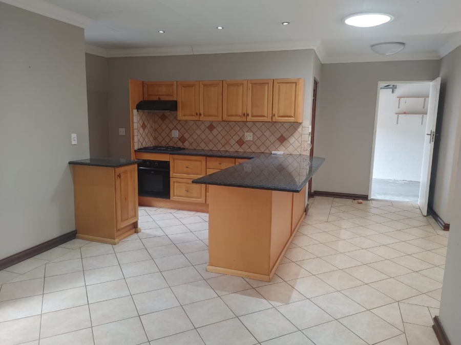 2 Bedroom Property for Sale in Florauna Gauteng