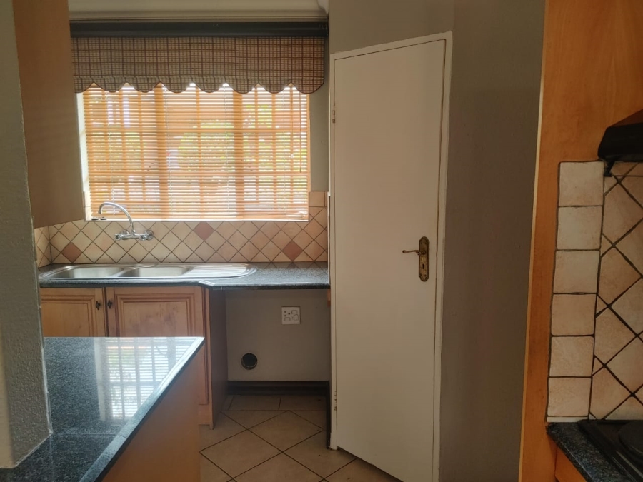 2 Bedroom Property for Sale in Florauna Gauteng