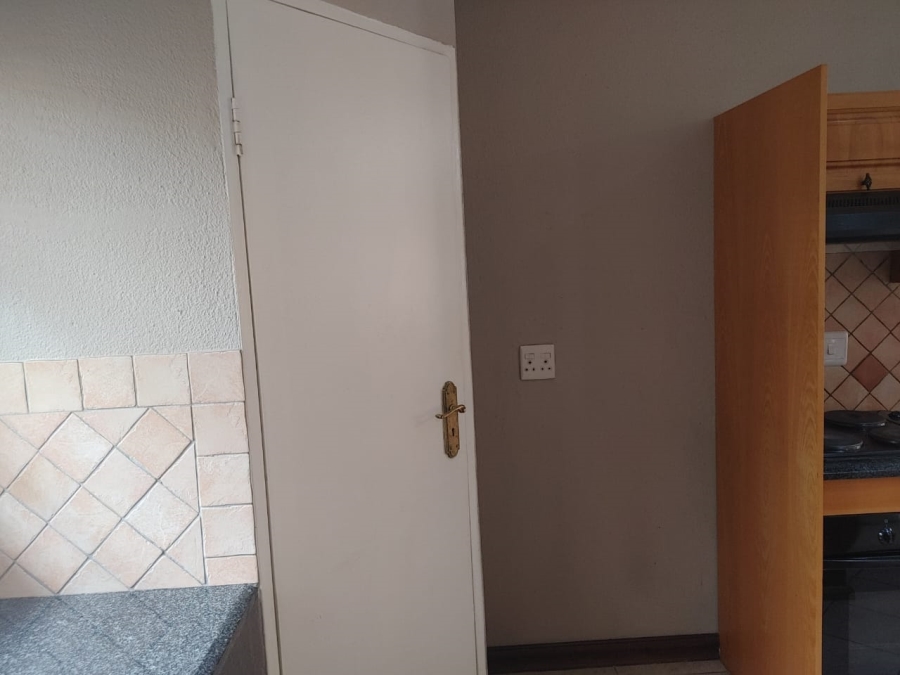 2 Bedroom Property for Sale in Florauna Gauteng