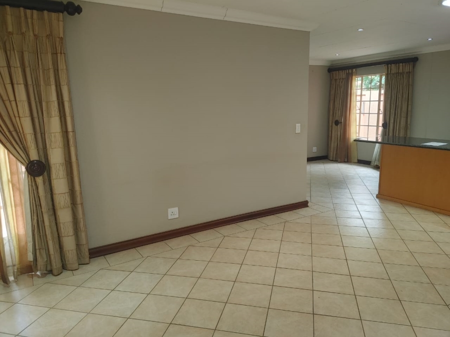 2 Bedroom Property for Sale in Florauna Gauteng