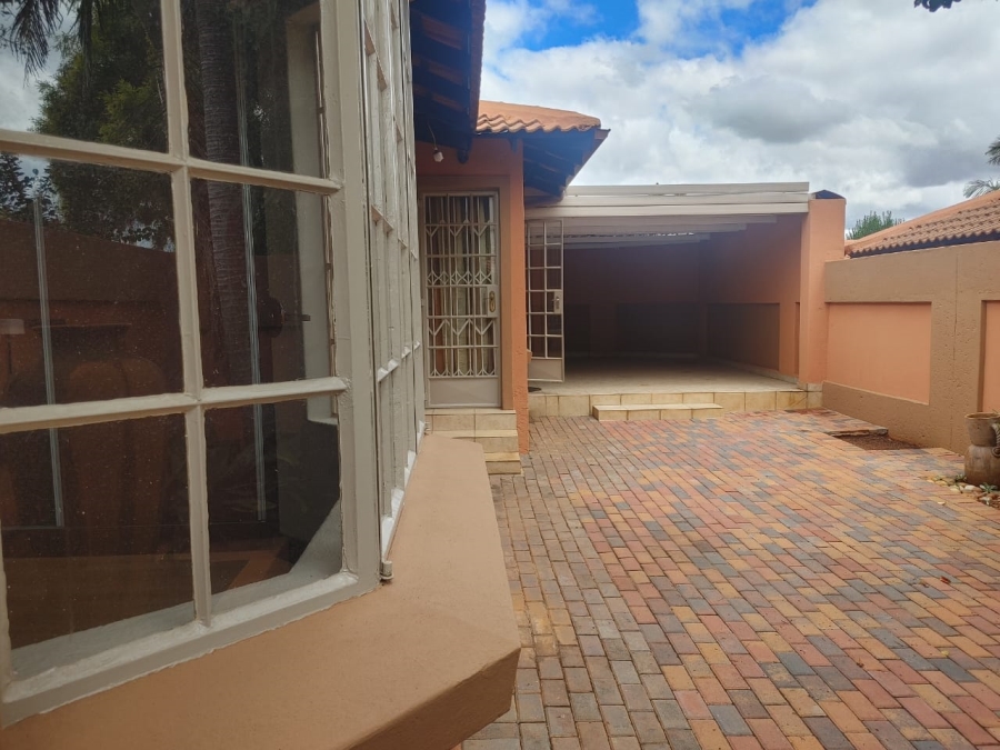 2 Bedroom Property for Sale in Florauna Gauteng