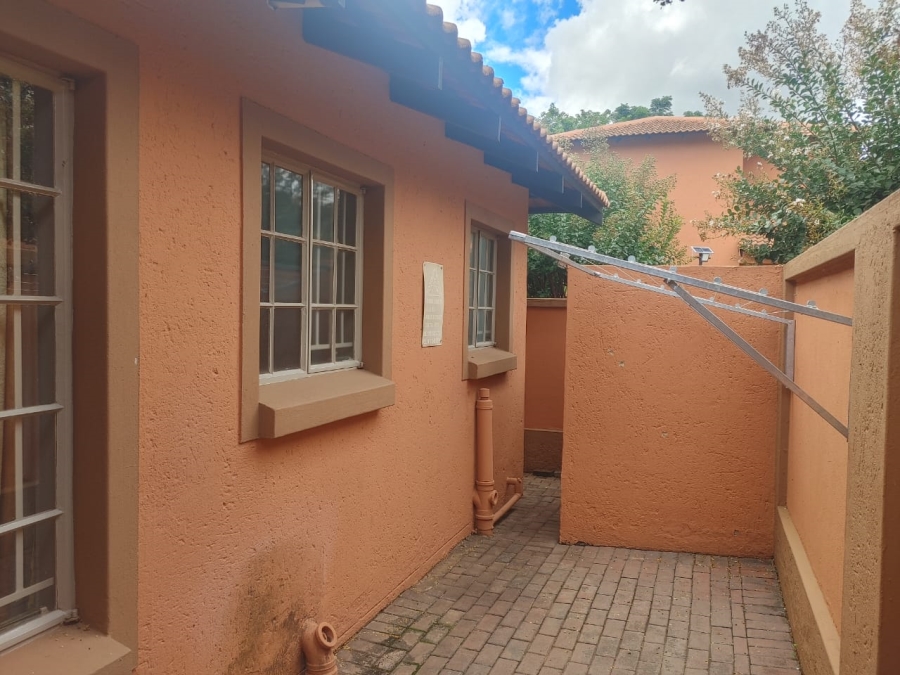 2 Bedroom Property for Sale in Florauna Gauteng