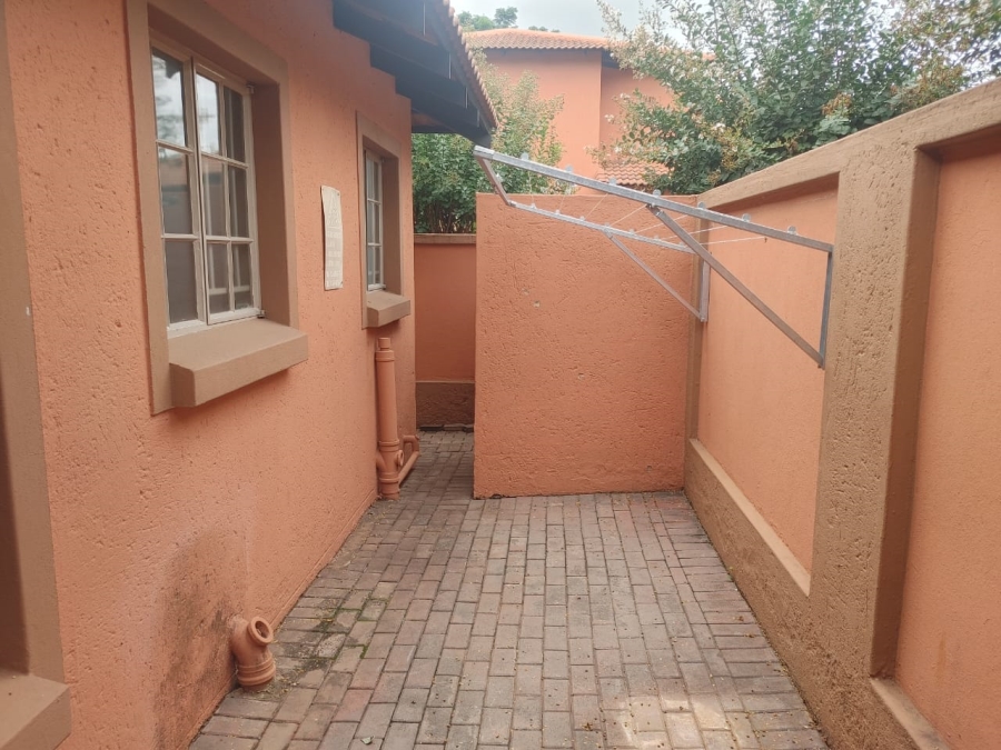 2 Bedroom Property for Sale in Florauna Gauteng